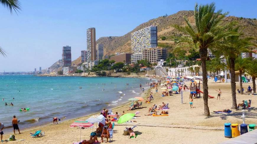Zafiro Alicante Bagian luar foto